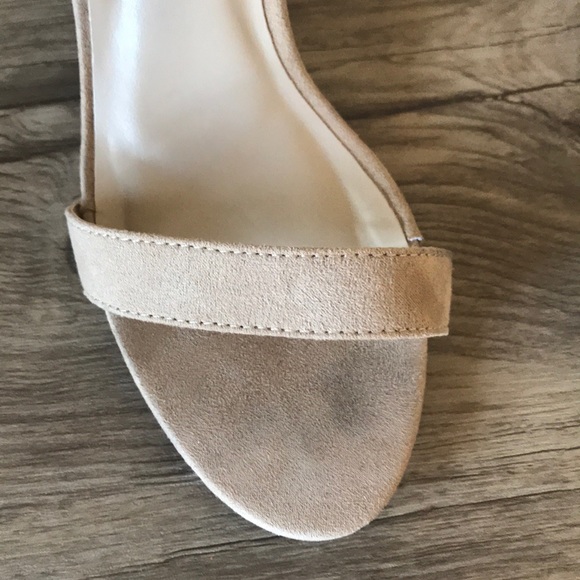 Natural ankle strap heel - Picture 7 of 7